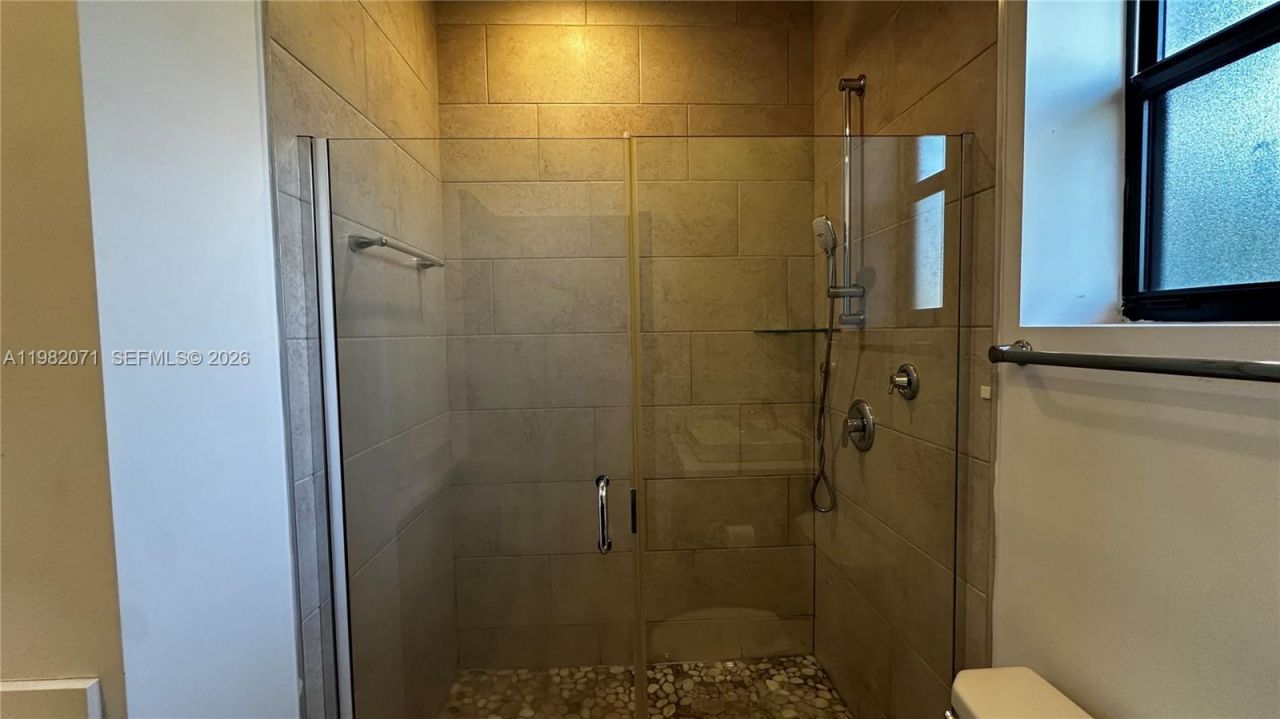 9155 NW 161st St , Miami Lakes, FL 33018 Photo