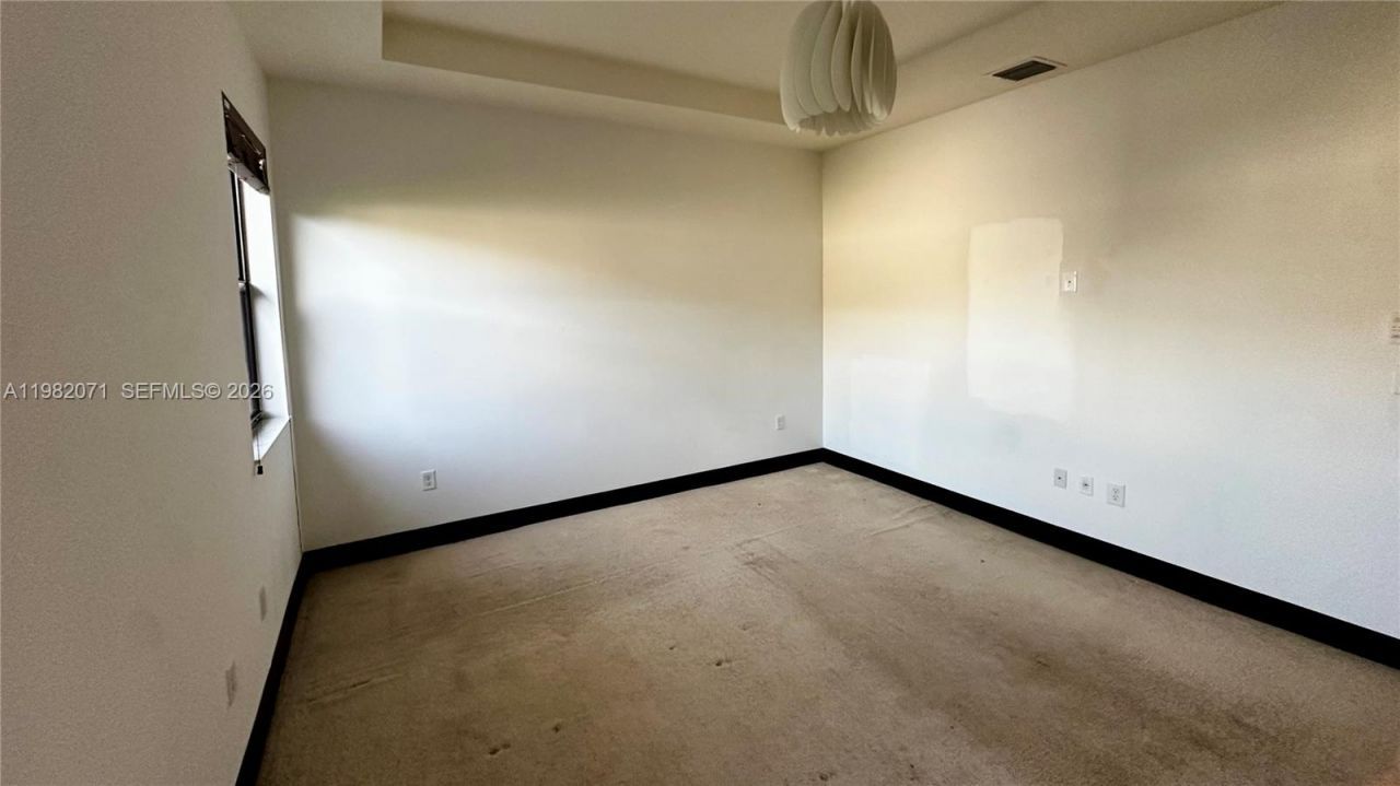 9155 NW 161st St , Miami Lakes, FL 33018 Photo