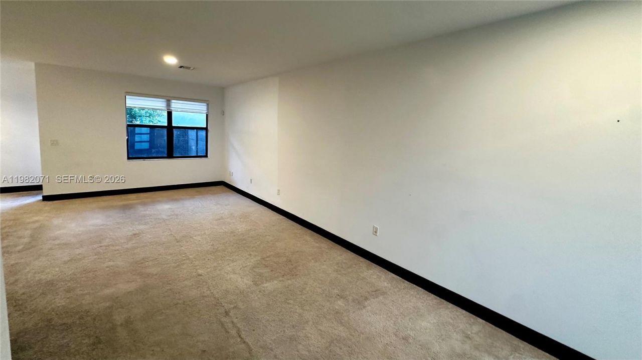 9155 NW 161st St , Miami Lakes, FL 33018 Photo