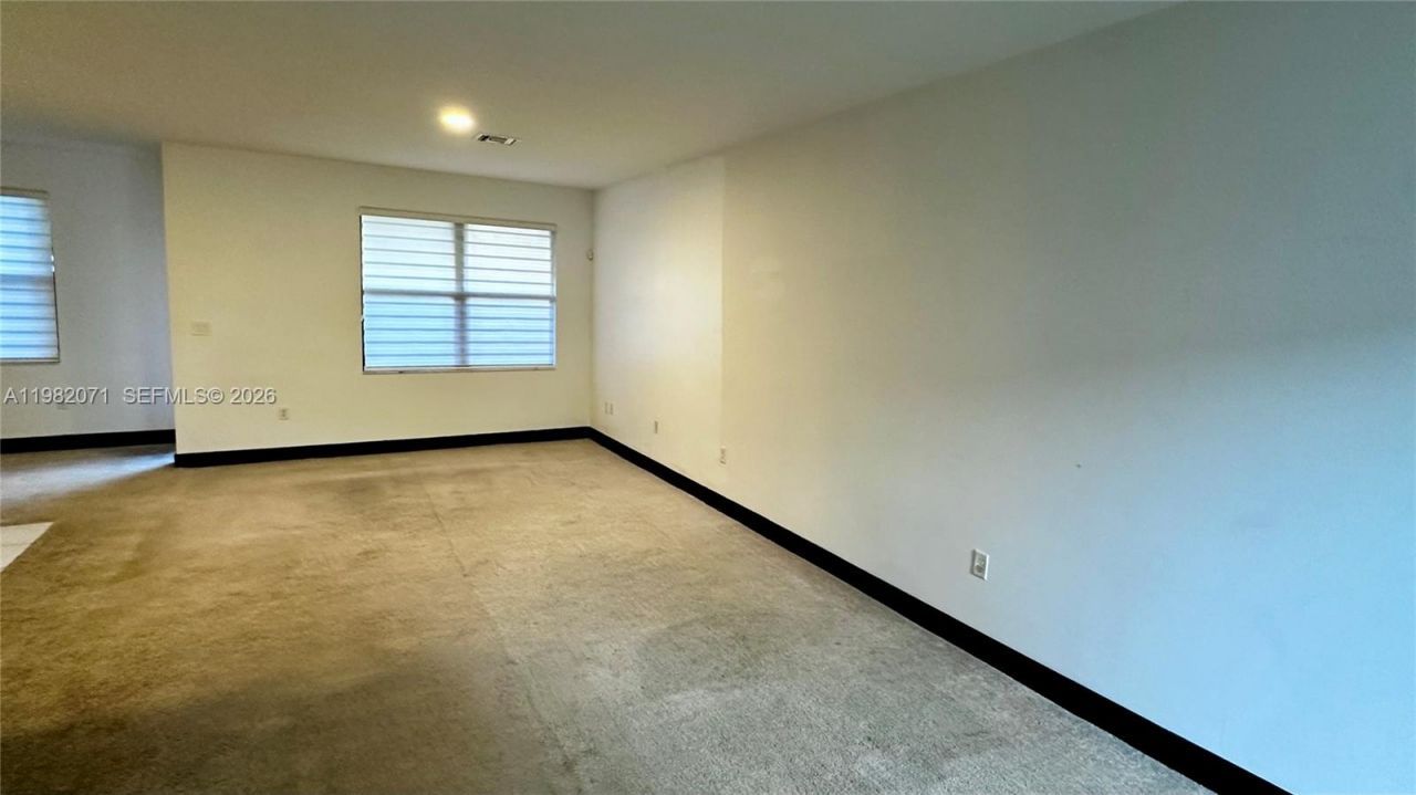 9155 NW 161st St , Miami Lakes, FL 33018 Photo