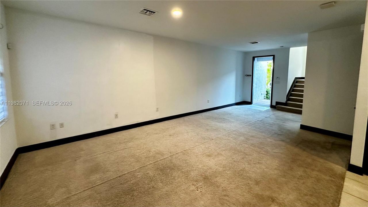 9155 NW 161st St , Miami Lakes, FL 33018 Photo