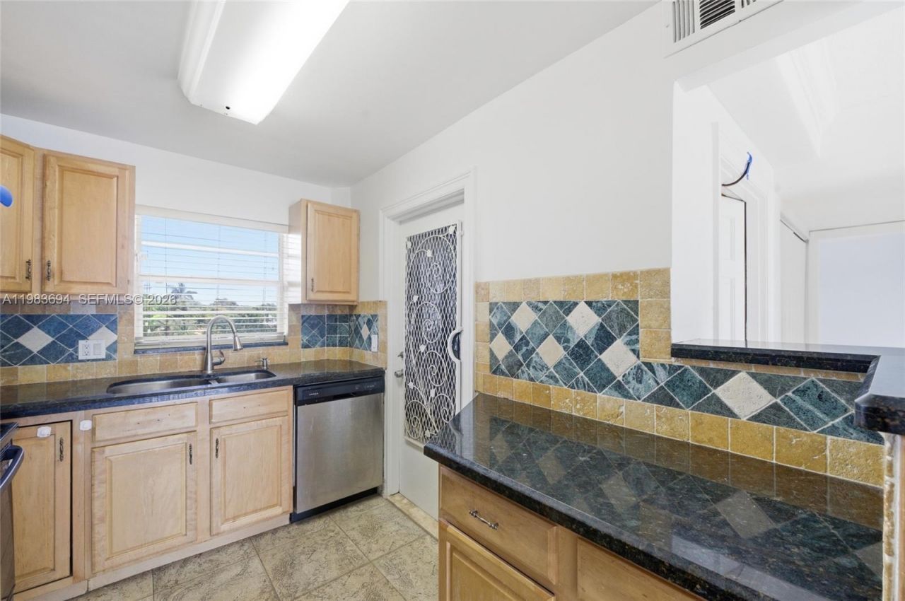 4320 Washington St, Unit 410, Hollywood, FL 33021 Photo