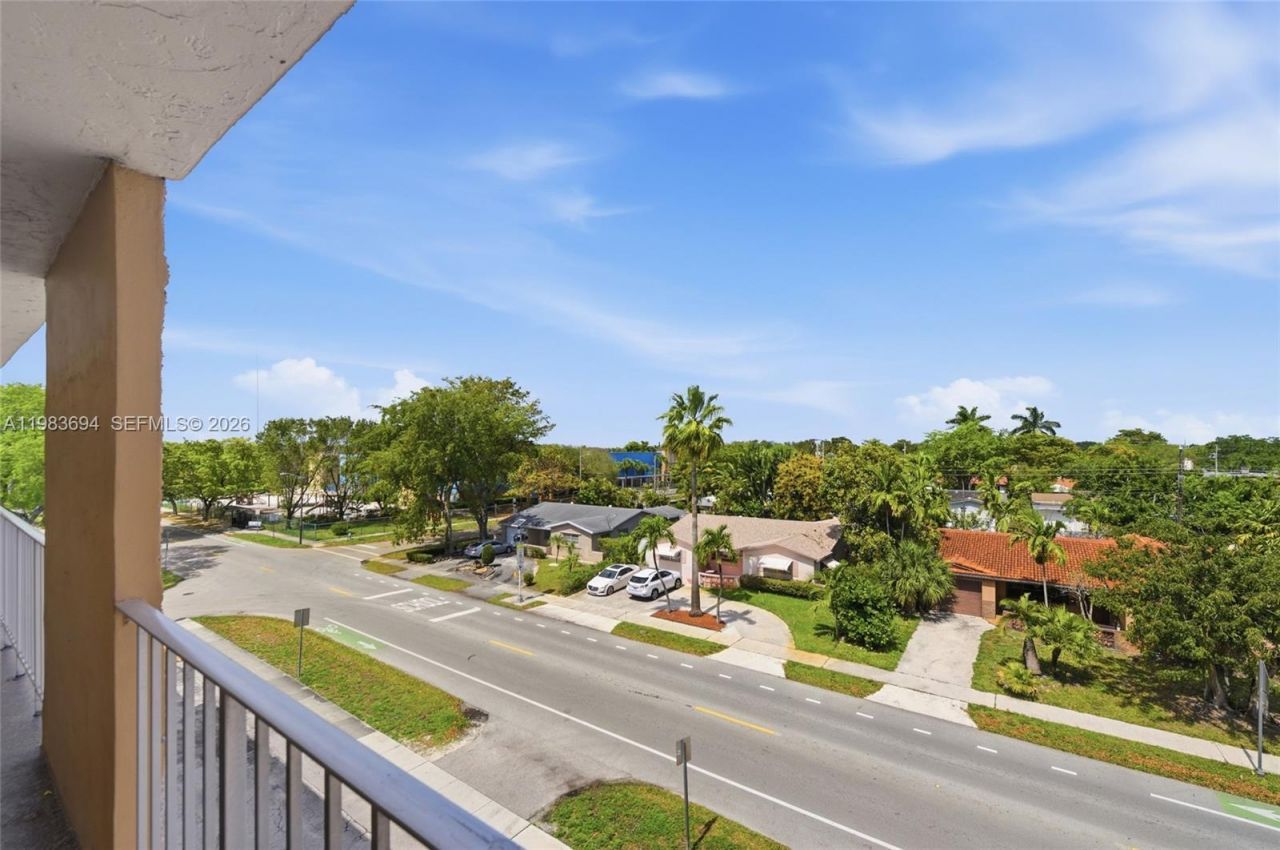 4320 Washington St, Unit 410, Hollywood, FL 33021 Photo