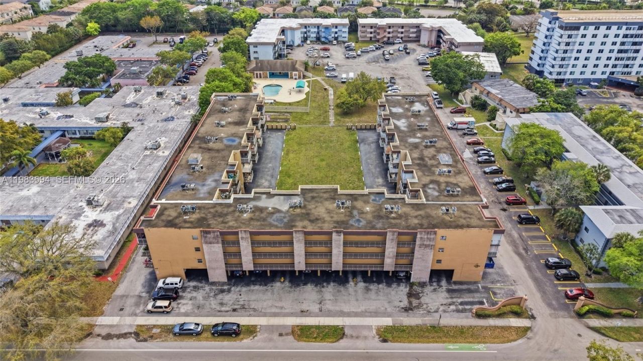 4320 Washington St , Unit 410, Hollywood, FL 33021 Photo