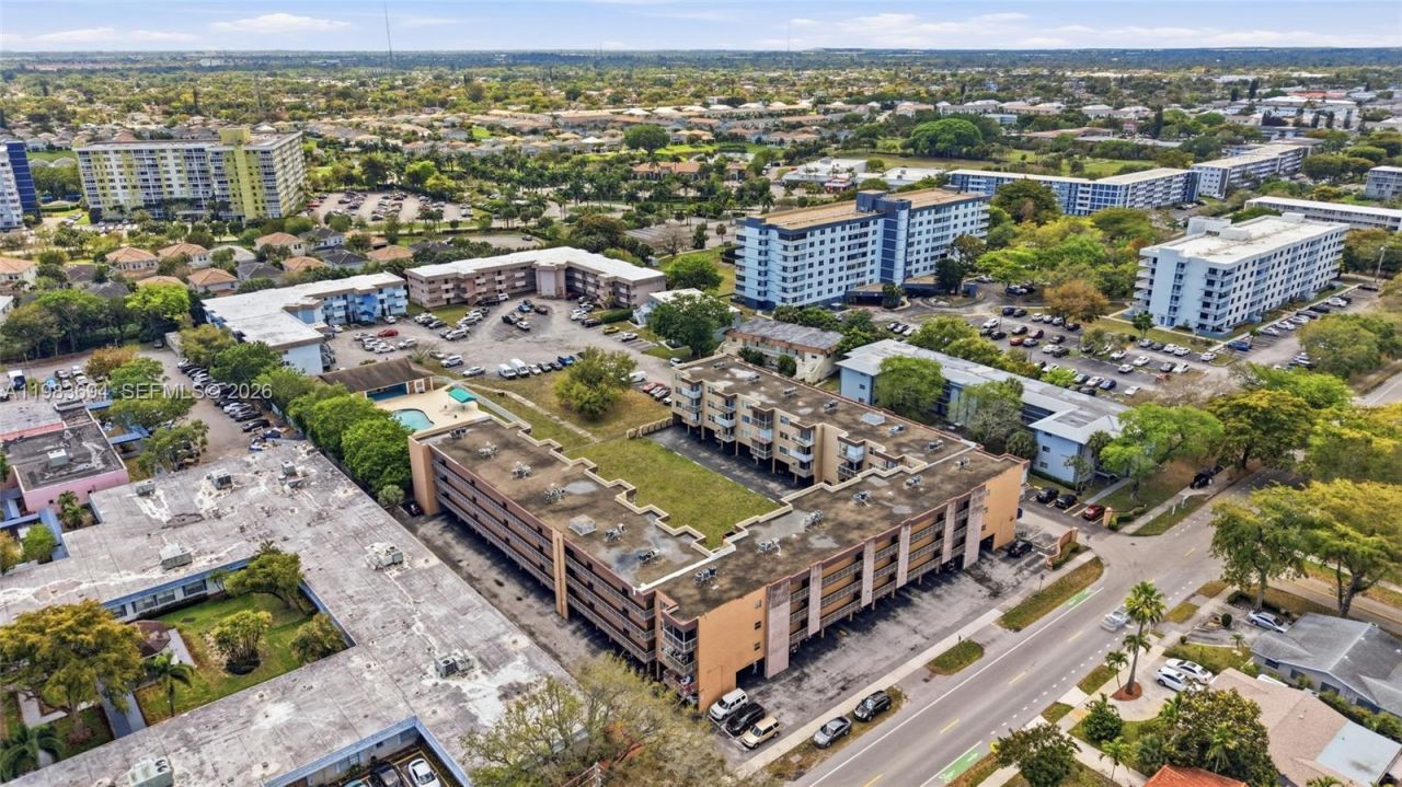 4320 Washington St , Unit 410, Hollywood, FL 33021 Photo