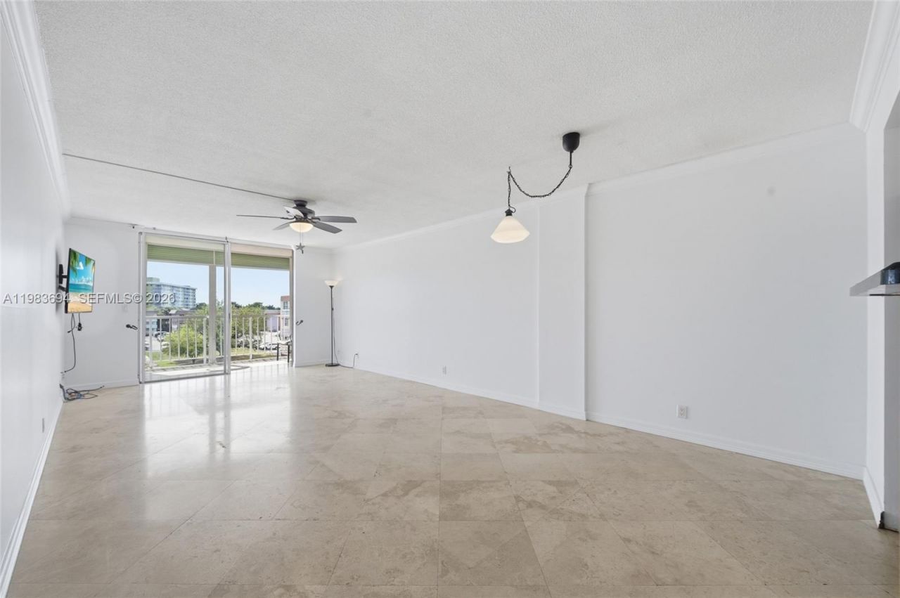 4320 Washington St , Unit 410, Hollywood, FL 33021 Photo