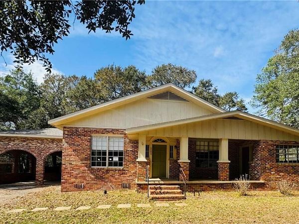 5084 Fairland Drive, Mobile, AL 36619