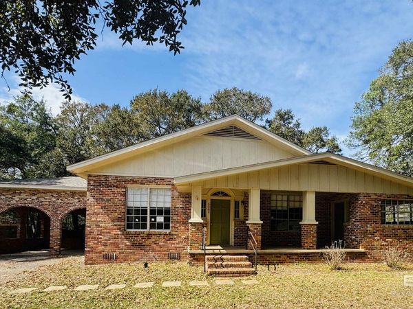 5084 Fairland Drive, Mobile, AL 36619