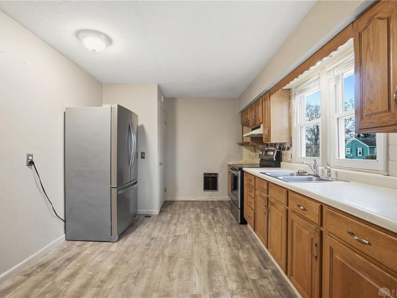 1305 Edwards Drive, Tipp City, OH 45371 Photo 13