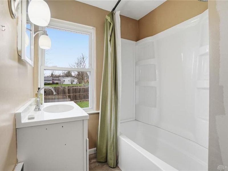 1305 Edwards Drive, Tipp City, OH 45371 Photo 21