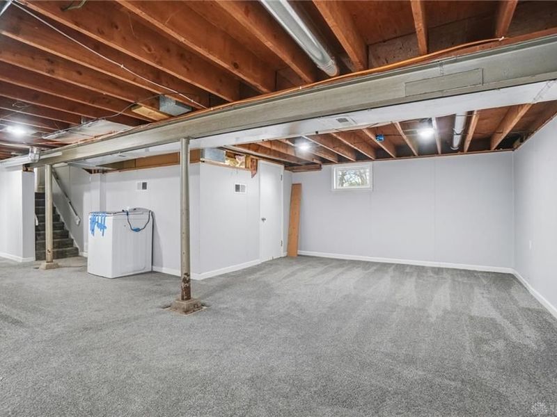 1305 Edwards Drive, Tipp City, OH 45371 Photo 32