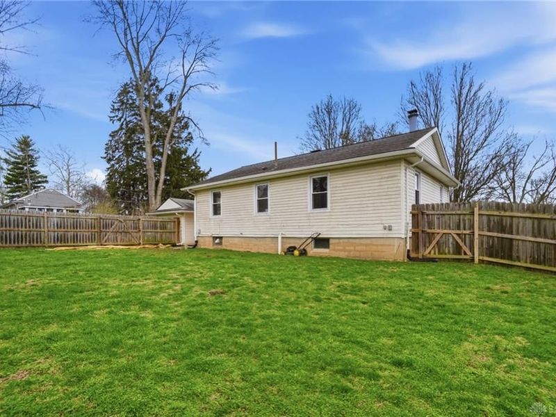 1305 Edwards Drive, Tipp City, OH 45371 Photo 44