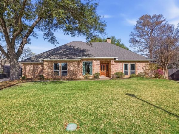 1801 Glenbrook Court, Bedford, TX 76021