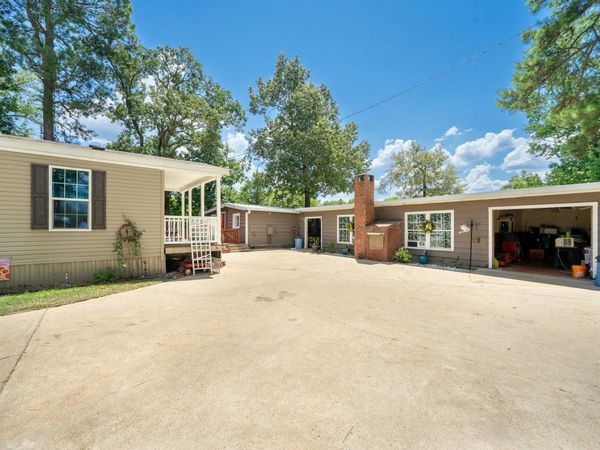 1734 Crosstrails Road, De Queen, AR 71832