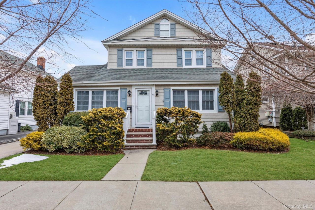 41 Marion Street, Lynbrook, NY 11563 Main Photo