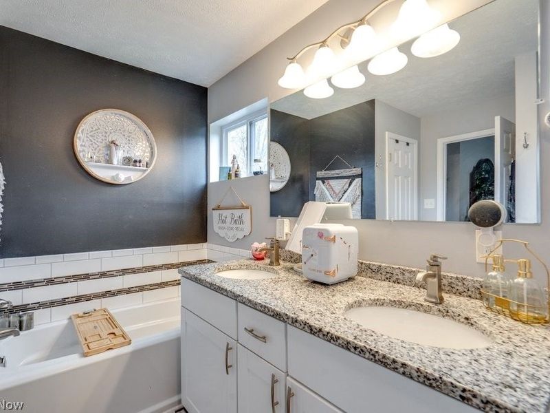 2904 Pepper Hill Circle, Akron, OH 44312 Photo 19