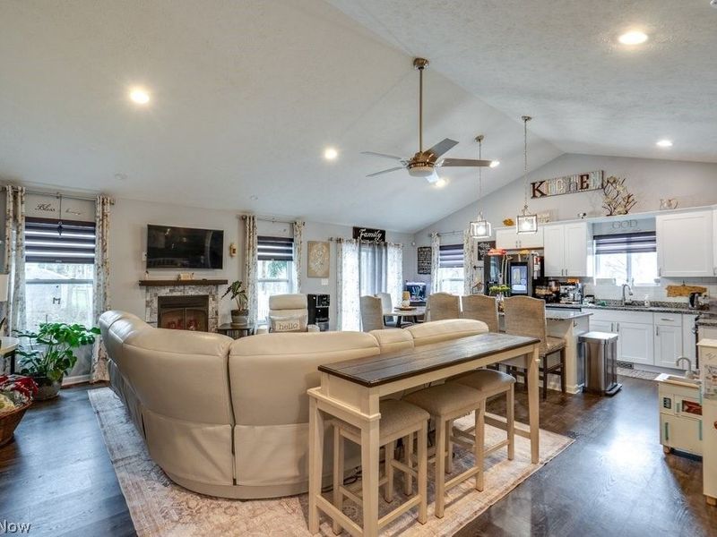 2904 Pepper Hill Circle, Akron, OH 44312 Photo 5