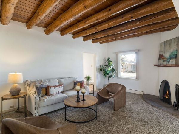 102 Camino Santiago , Santa Fe, NM 87501