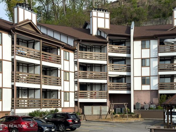 616 Turkey Nest Rd, Gatlinburg, TN 37738