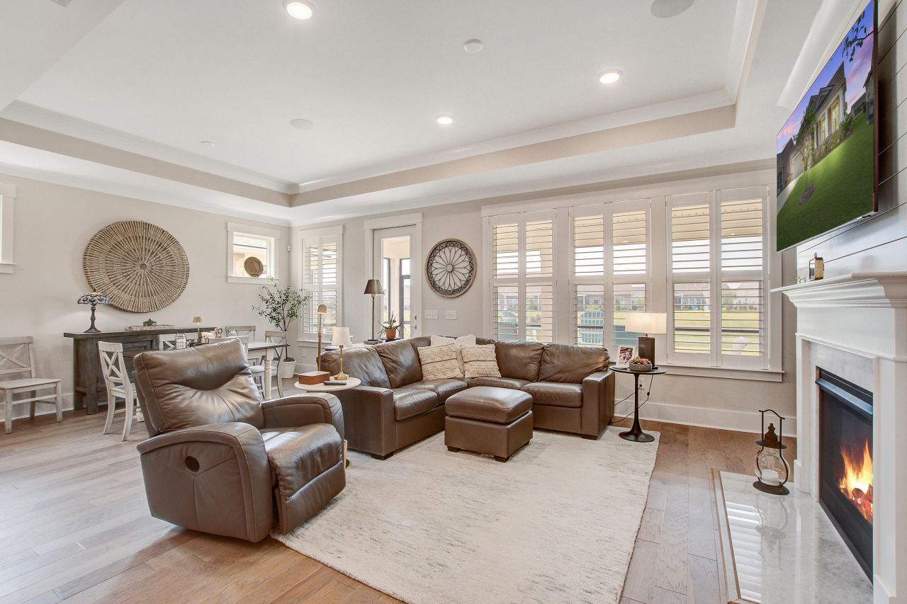 311 Autumn Azalea Way Photo 12