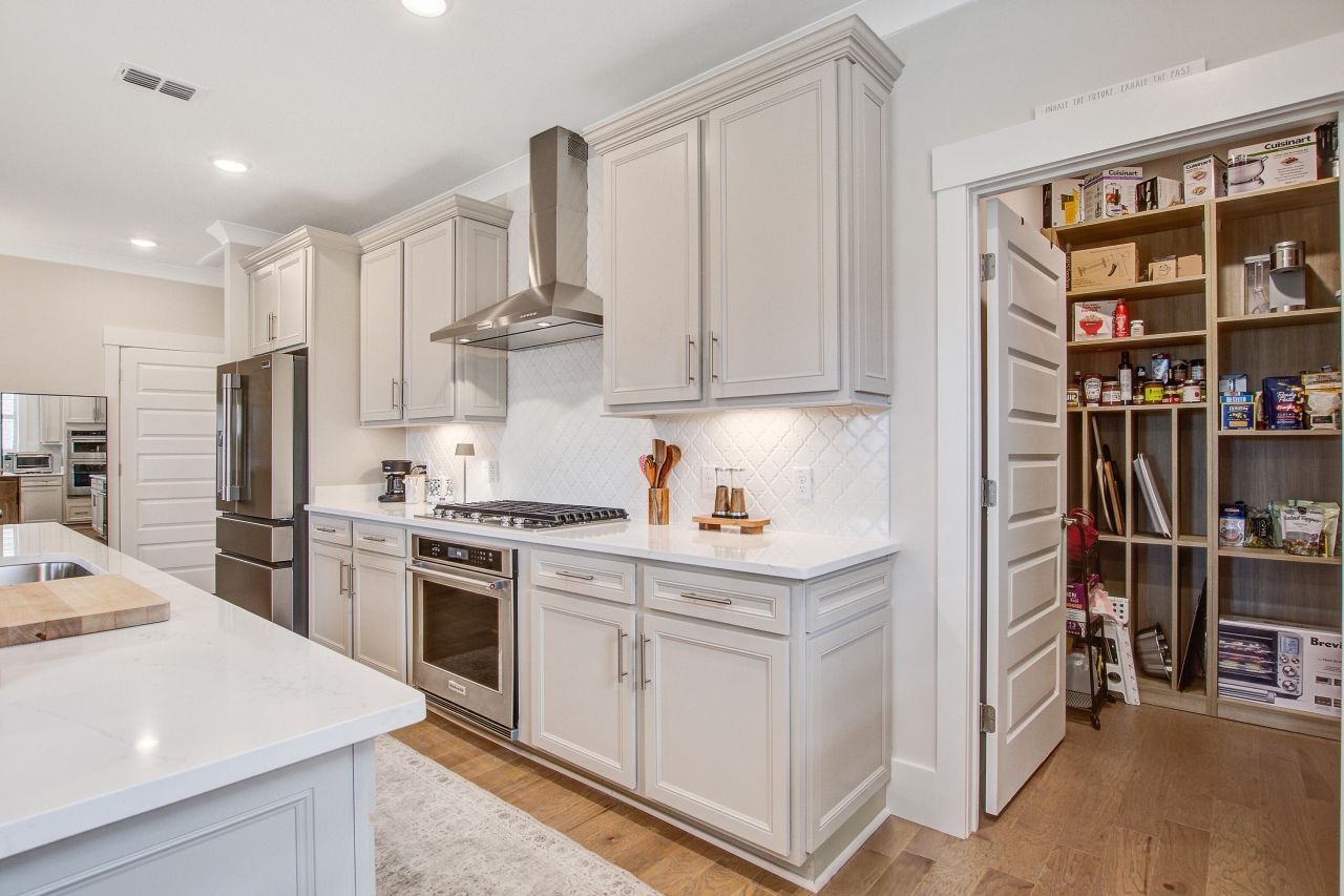 311 Autumn Azalea Way Photo 18