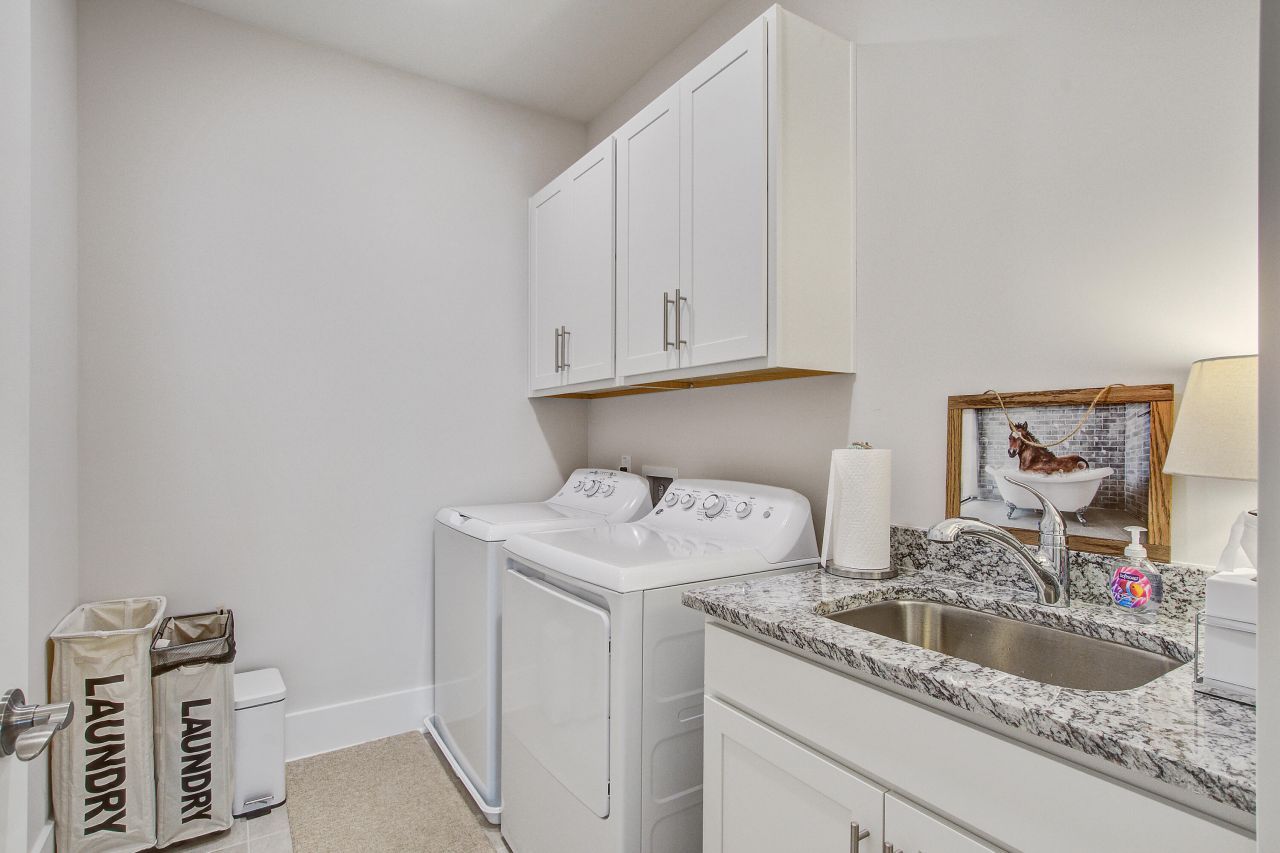 311 Autumn Azalea Way Photo 32