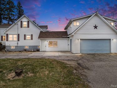 4138 Lapeer Road, Burton, MI 48509