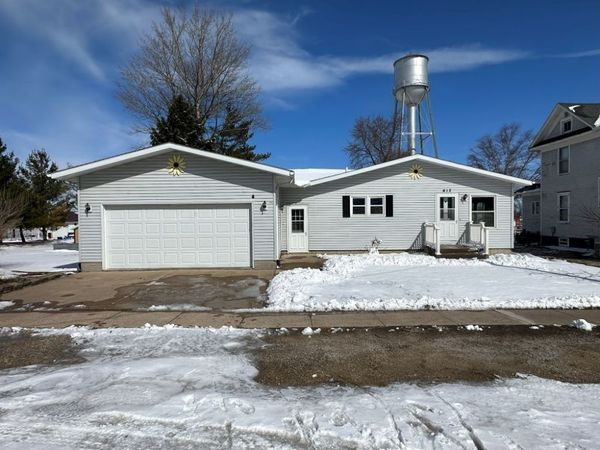 612 Fulton Street, Grand Mound, IA 52751