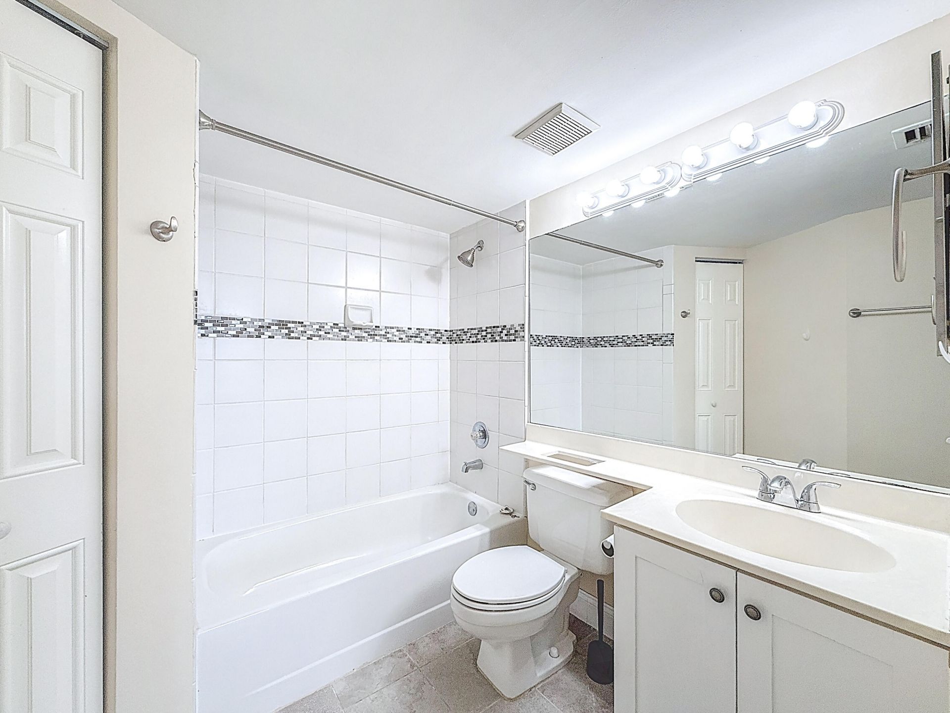 3300 NE 192 Street Ne, Unit 1216, Aventura, FL 33180 Photo