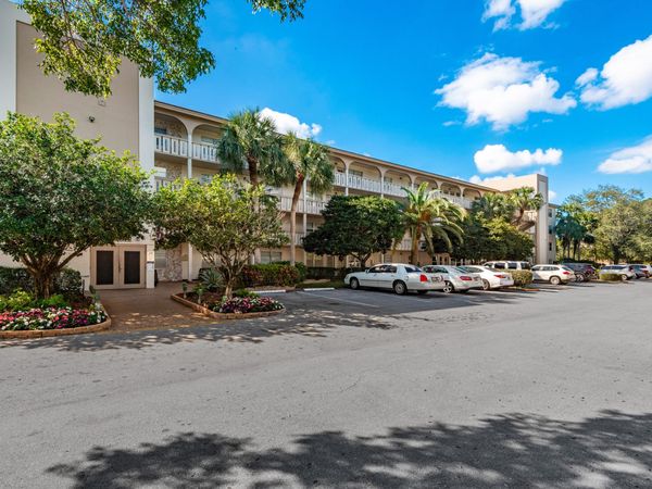 2102 Lucaya Bend, Unit J3, Coconut Creek, FL 33066