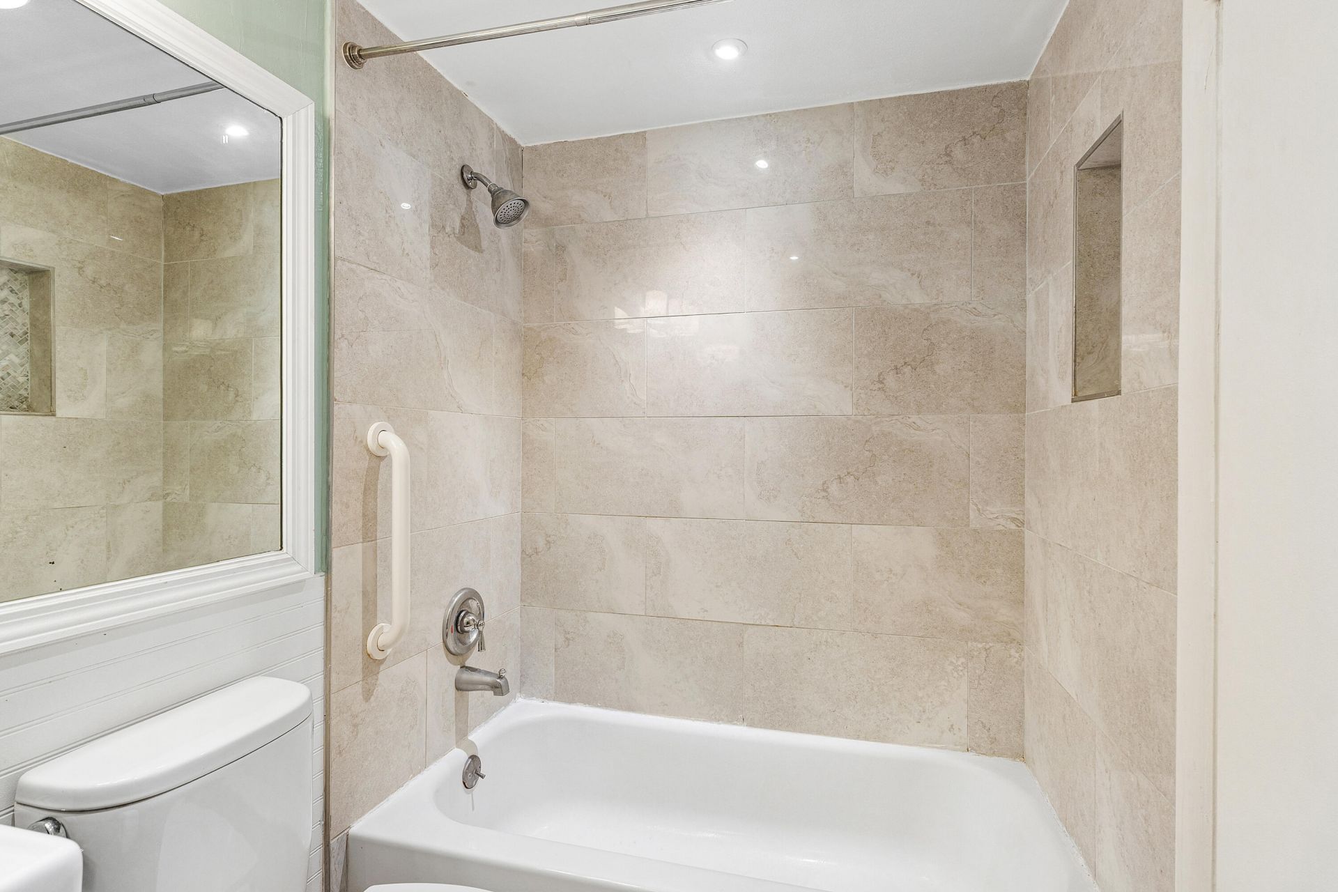 3560 Pine Tree Court, Unit B-1, Greenacres, FL 33463 Photo