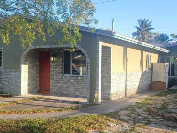 2828 NW 9th Place, Fort Lauderdale, FL 33311