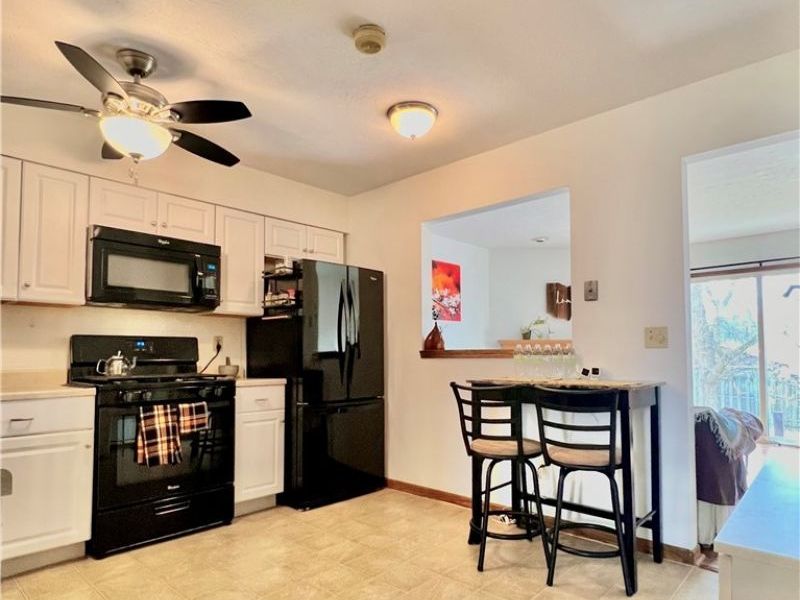 620 Topaz Lane, Brunswick, OH 44212 Photo 11