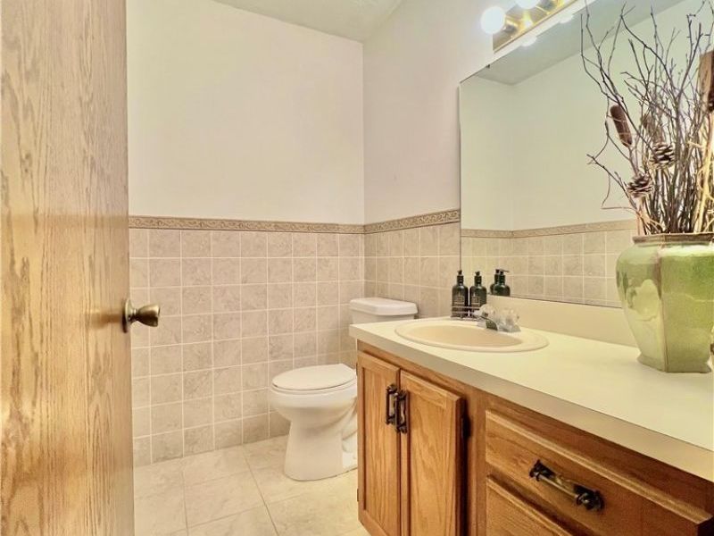 620 Topaz Lane, Brunswick, OH 44212 Photo 3