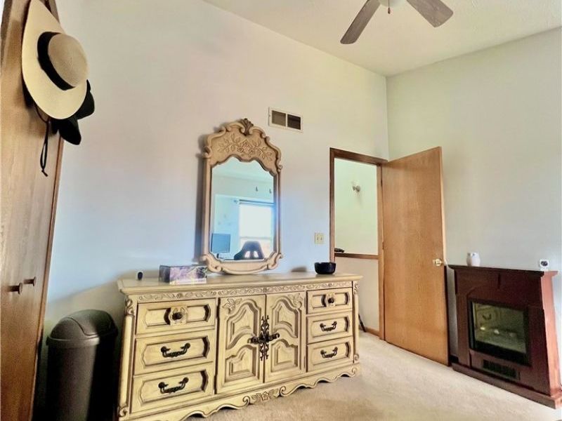 620 Topaz Lane, Brunswick, OH 44212 Photo 4