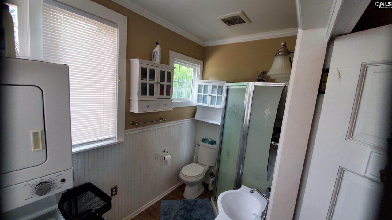 305 S Saluda Avenue  Photo 11