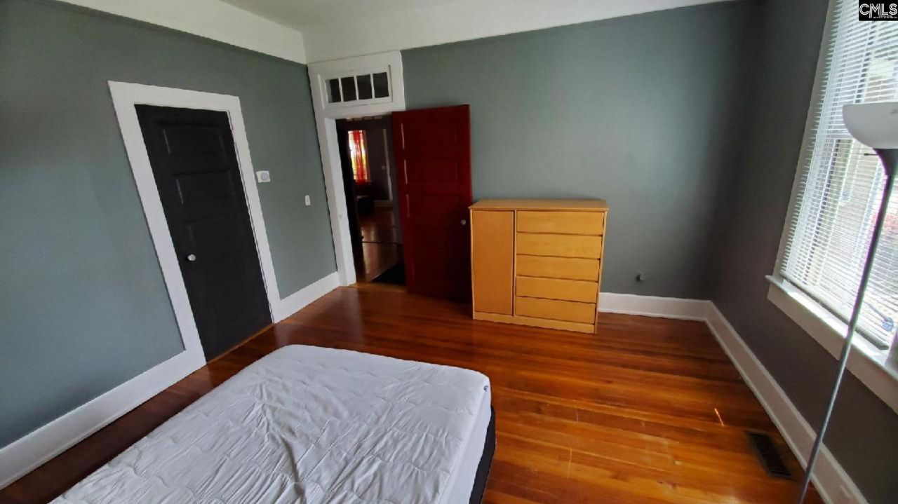 305 S Saluda Avenue  Photo 13