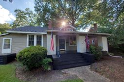 305 S Saluda Avenue  photo 4