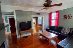 305 S Saluda Avenue  photo 4