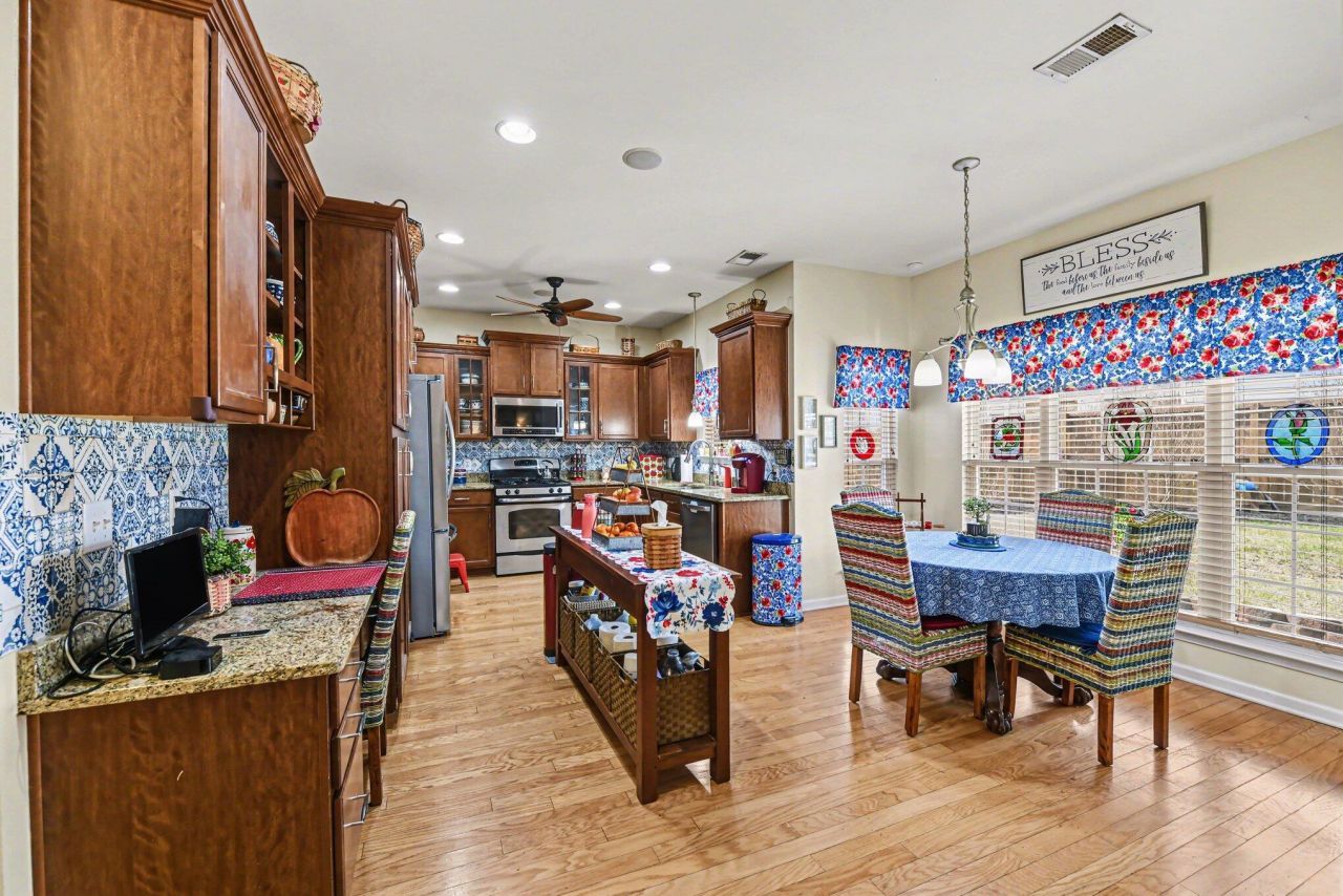 3005 Beauregard Court Photo 15