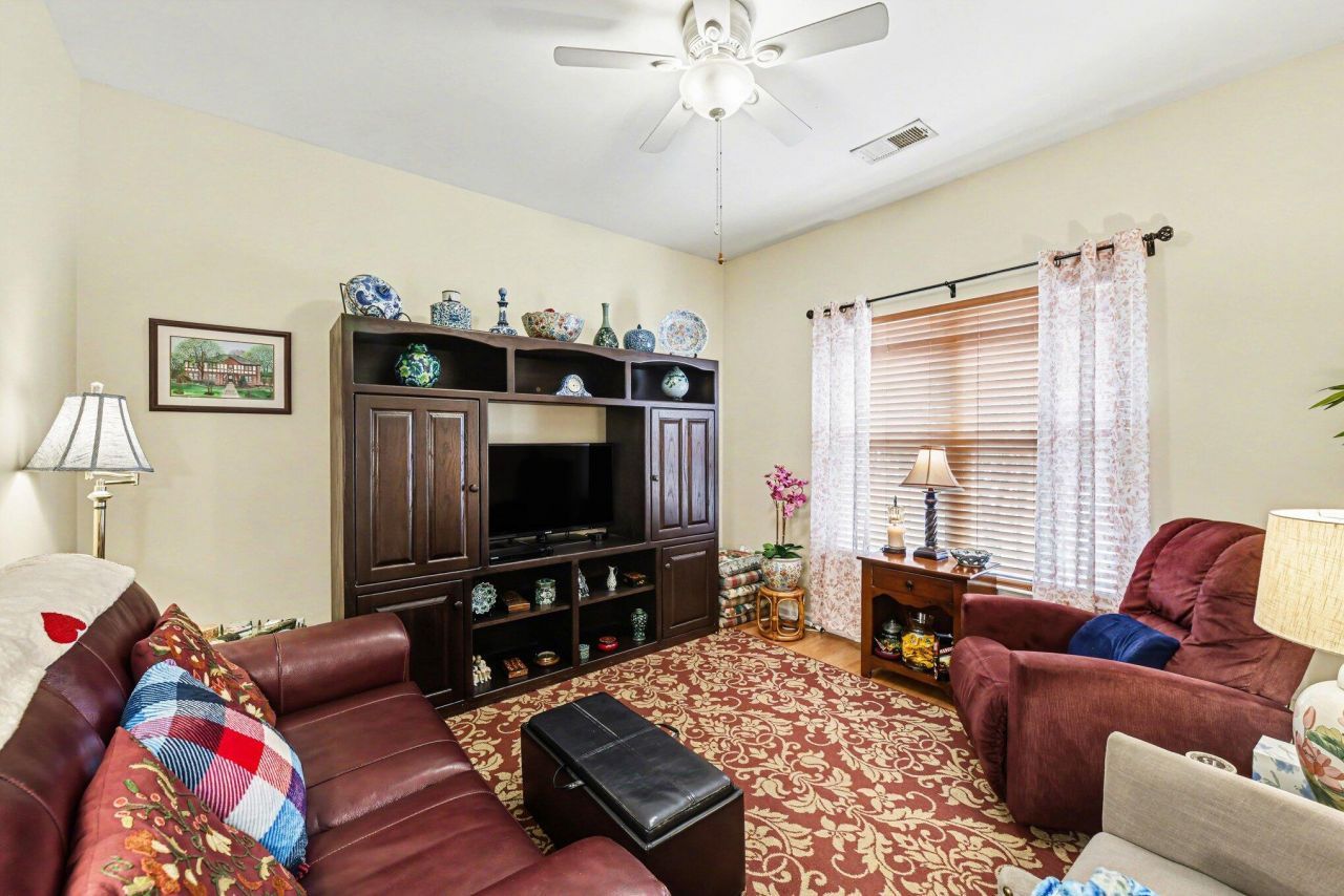 3005 Beauregard Court Photo 19