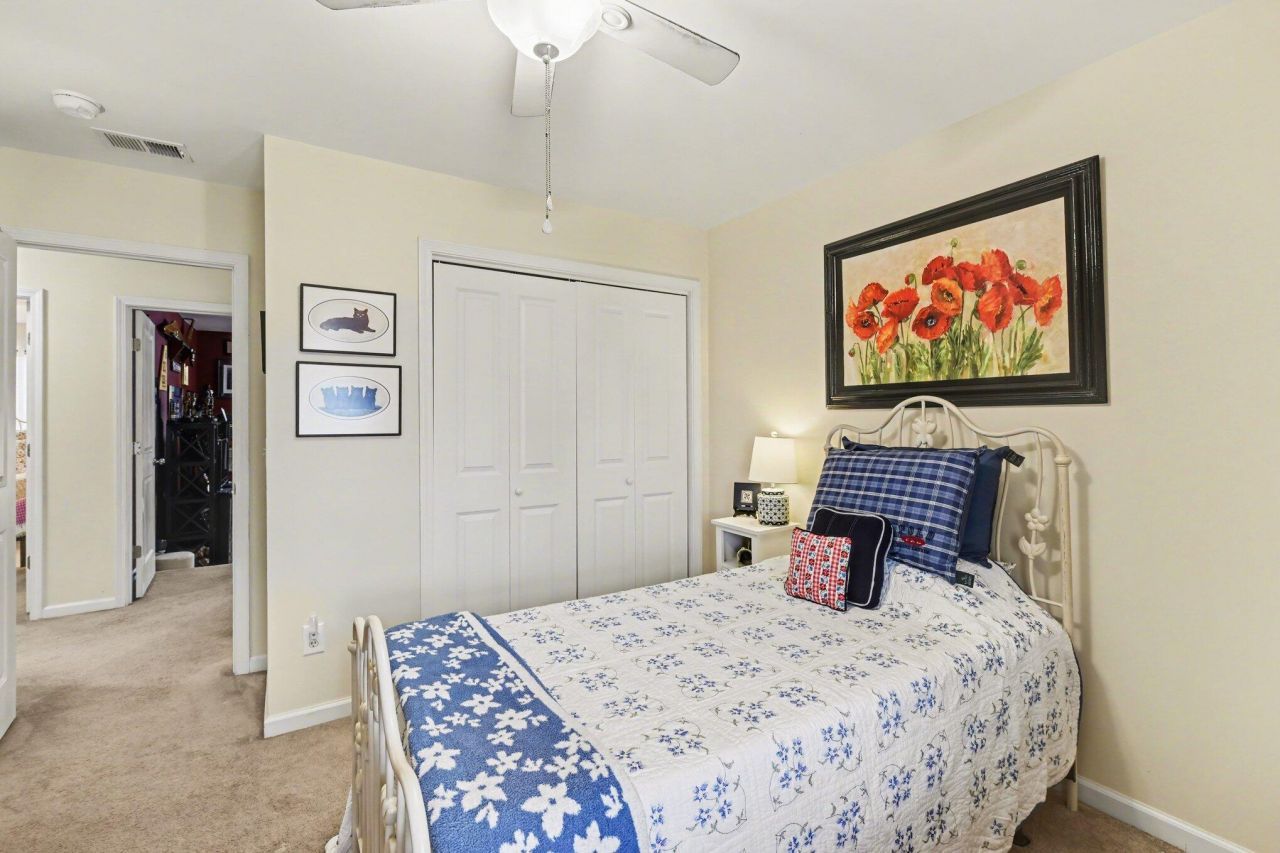 3005 Beauregard Court Photo 33