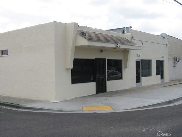 1214 N Wilmington Avenue N, Compton, CA 90222