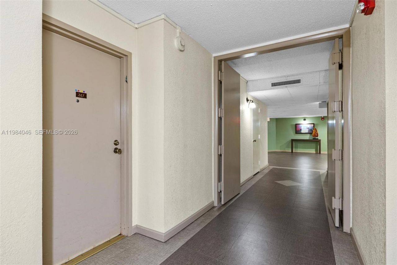 10852 N Kendall Dr , Unit 317, Miami, FL 33176 Photo