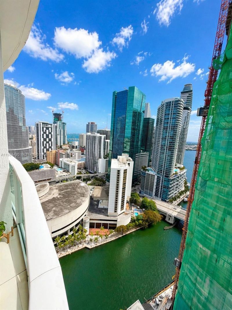 31 SE 5th St, Unit 3916, Miami, FL 33131 Photo