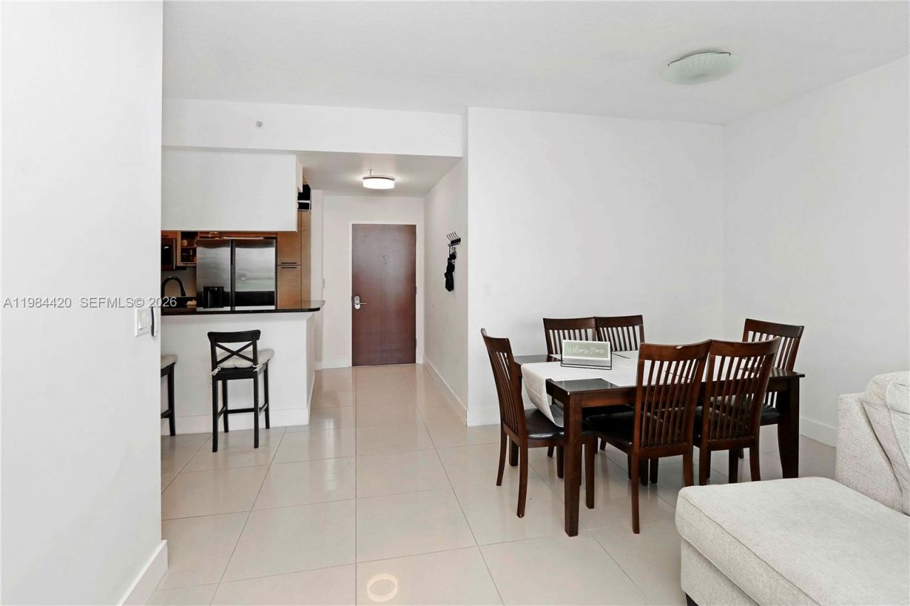 31 SE 5th St, Unit 3916, Miami, FL 33131 Photo