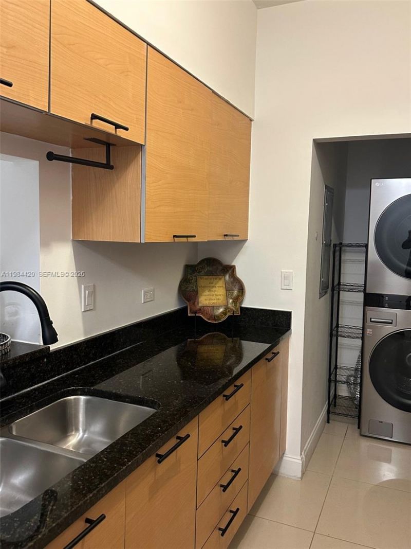 31 SE 5th St, Unit 3916, Miami, FL 33131 Photo