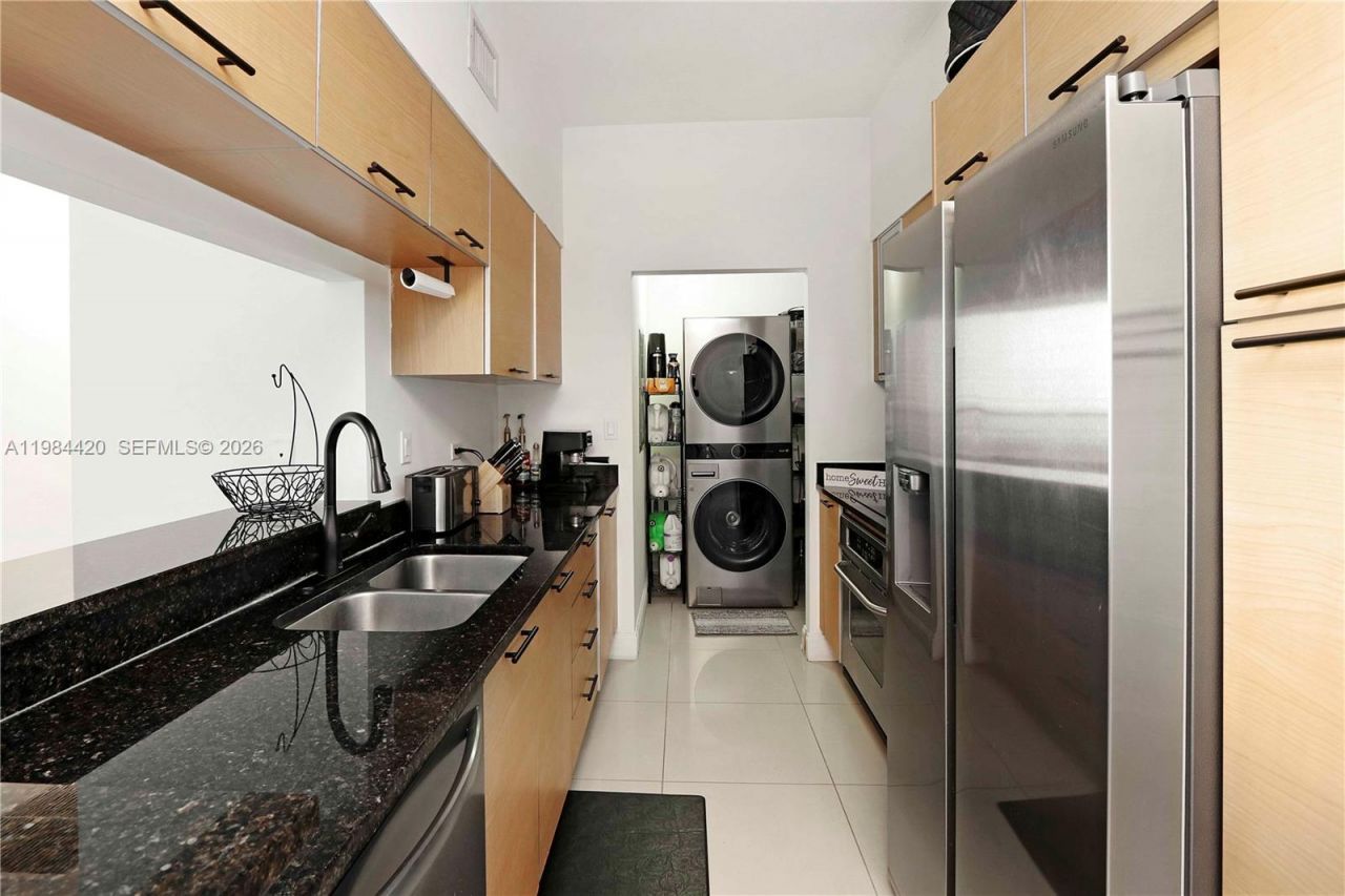 31 SE 5th St, Unit 3916, Miami, FL 33131 Photo