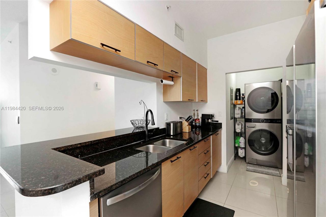 31 SE 5th St, Unit 3916, Miami, FL 33131 Photo