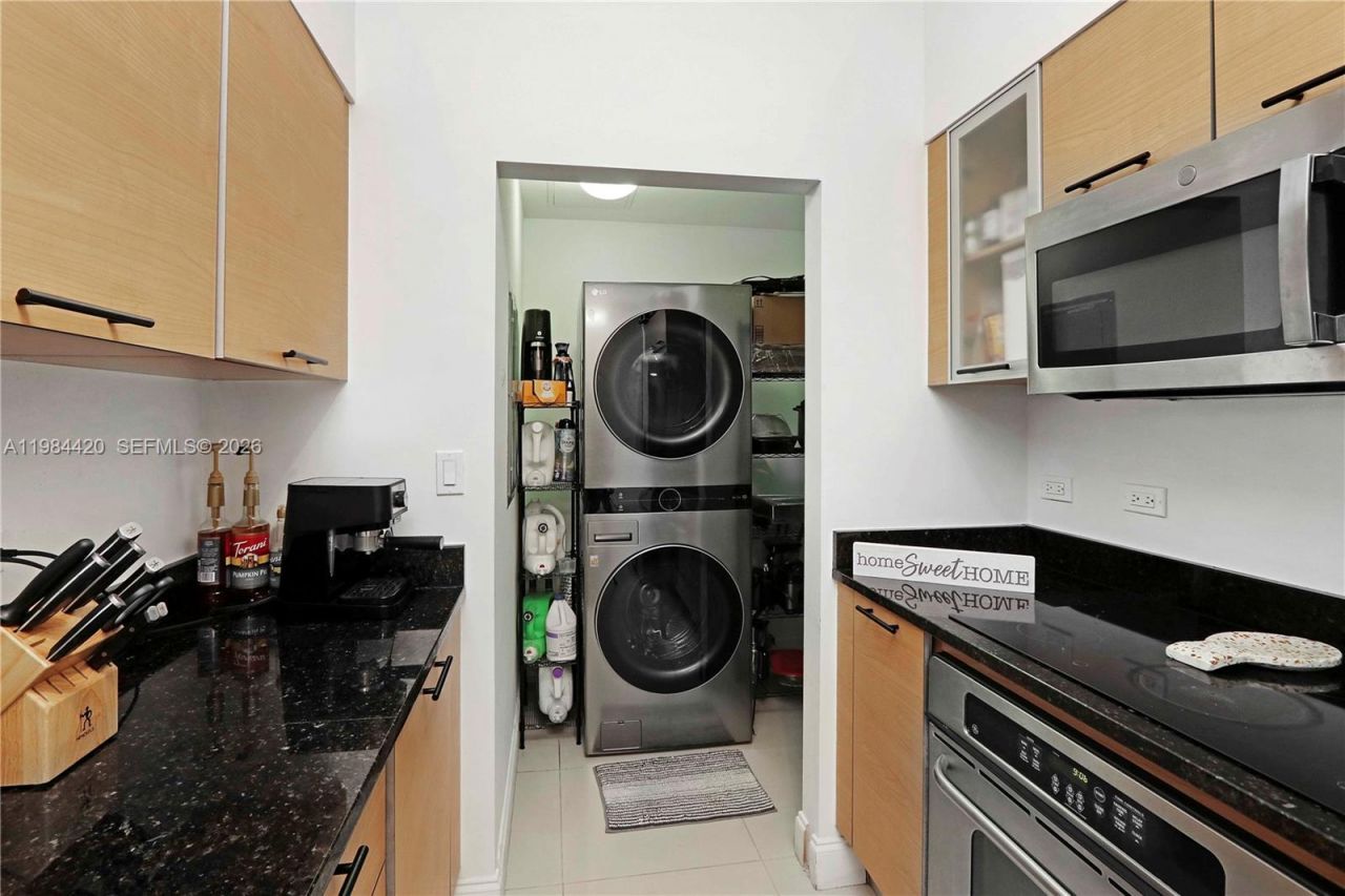 31 SE 5th St, Unit 3916, Miami, FL 33131 Photo